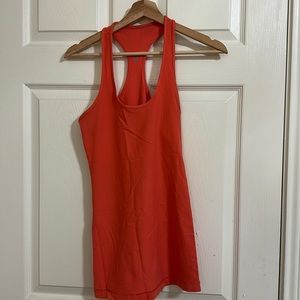 Lulu lemon tank in excellent condition.